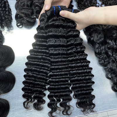 Sản phẩm bán buôn 100% Virgin Cuticle Aligned Giá rẻ Đen tự nhiên Deep Wave Không chế biến nguyên liệu Brazilian Human Hair Bundles